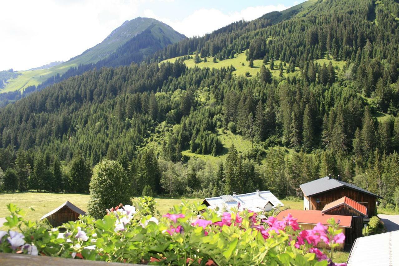 Haus Alpina Häselgehr Exterior foto